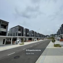 Freehold Brand New 2.5 Storey Cluster House For Sales