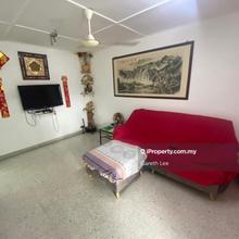 Minor renovated Single storey terrace house (move in immediate)