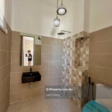 Nice 3 Storey with more parking