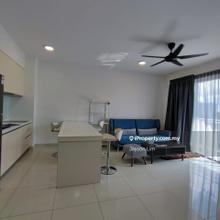 Low floor with marina view
