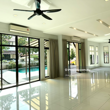 Semi-D house with pool for Rent