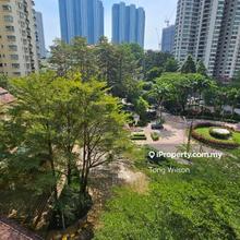 Cosy unit at low floor with smoothing water feature sound.