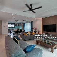 Semi-D house for Rent