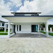 Beautiful Double Storey Bungalow Sebana Cove, Pengerang