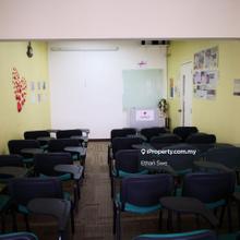 Face Mainroad/Partly Furnished/Renovated/Non Bumi/Walk Distance to Mrt