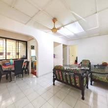 4th floor Desa Petaling Flat