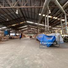Plentong (F544) - Open Shed Factory with Empty Land for Rent.