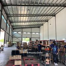 Good condition,well maintain,freehold,huge land ,suit production 