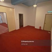 Pj - Ara damansara - Walking Distance to LRT & mall - 5 min to Airport