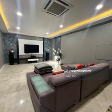 Corner unit with pool