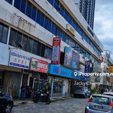 Corner Freehold Limited, R.O.I. 4% Above, Near Bank, Jalan Balakong. 