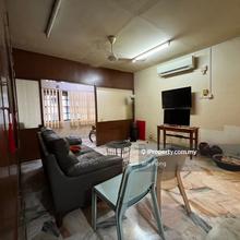 Well Renovated, convert balcony into interior, Baiduri Apartment Sale