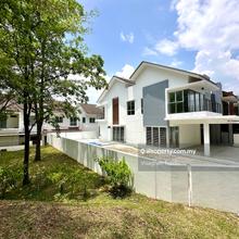 2-Storey corner superlink for rent - Spacious garden!