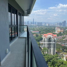 High Floor and Unblocked View