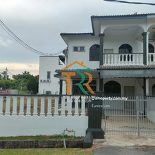 Corner Lot Double Storey Terrace, Taman Bunga Mawar Muar For Sale
