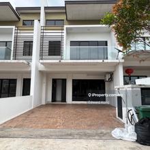 Partially Furnished 22x70 Double Storey Superlink House Anggun Rawang