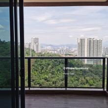 High Floor Corner Facing Green Walking Distance to Garden Intl School