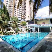 Spacious unit @ Venice Hill condominium with Chill & Cool Environment