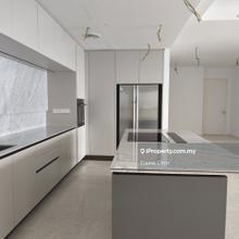 Limited premium unit with private lift & largest unit 5 room for rent
