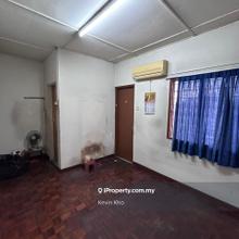 Facing park, Quiet area, near convenience