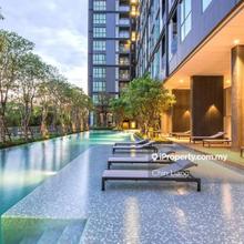 Freehold Condo below market price