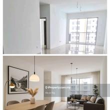 Pool view unit with bright natural light