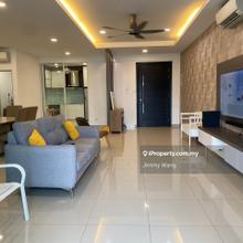 Super nice fully furnished unit for rent near queensbay mall 