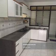 Basic fitting, 2 car parks, well maintained, low floor 