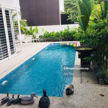 Resort style bungalow, with private pool & garden