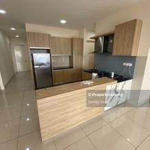 Partly Furnished, 4 Bedroom, walk to LRT 