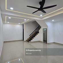 Batu Pahat, Taman Bukit Flora, 2-Storey House, Renovated, Full Loan 