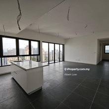 High floor/All rooms with private toilet/lighting fan ac curtain done