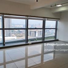 Pinnacle PJ near MRT station