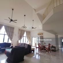 Penthouse unit with 4 parking lot