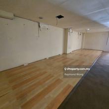 Ground floor with mazanine flr