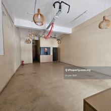 Ground Flr Prime Location Suitable for F&B Service line Clinic Dental