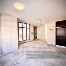Low-Density, 1st Floor, Great Location