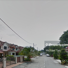 Intermediate Corner House near St. Anne Church For Sale 