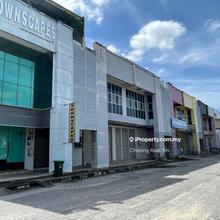 Facing road 3 Storey Shoplot (Corner Lot) For Sale at mergong 