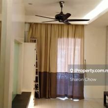 Single storey cluster corner /end lot landed house 