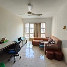 Swimming Pool View no Block View