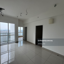 High Floor Klcc View New Unit For sale!