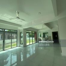 End lot below market value for sale super land  size and good condit