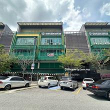 Enbloc shop office freehold