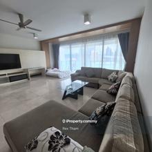 Huge Unit For Sales In KLCC Well Maintained Condition 
