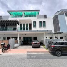 Renovated 3.5 storey Superlink, Ampang.