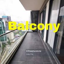 Balcony unit nearby MRT and LRT