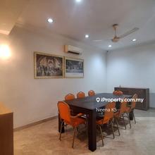 Renovated 1.5-Storey Terrace in Quiet Neighbourhood