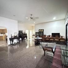Single Storey semi-d in Jalan Pulau, Ujong Pasir for sale