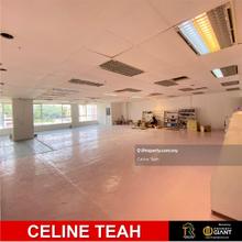 Centre point shopping mall  office for rent big space 